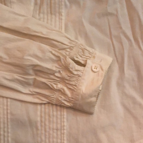 White long sleeve blouse. Size 0. - Picture 3 of 8